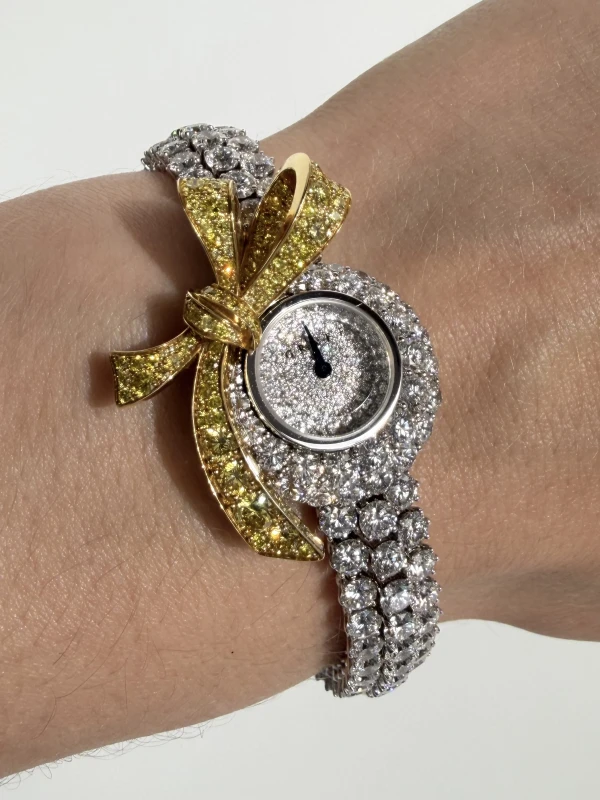 GRAFF Tilda's Bow Diamond GBW14WGYDD 5