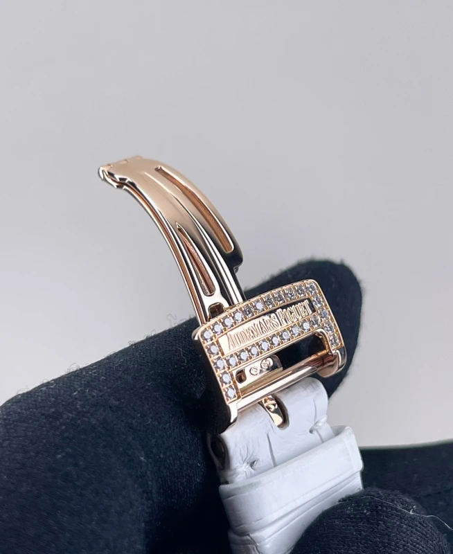 Audemars Piguet Leaves 67609CR.ZY.D071SU.01 6