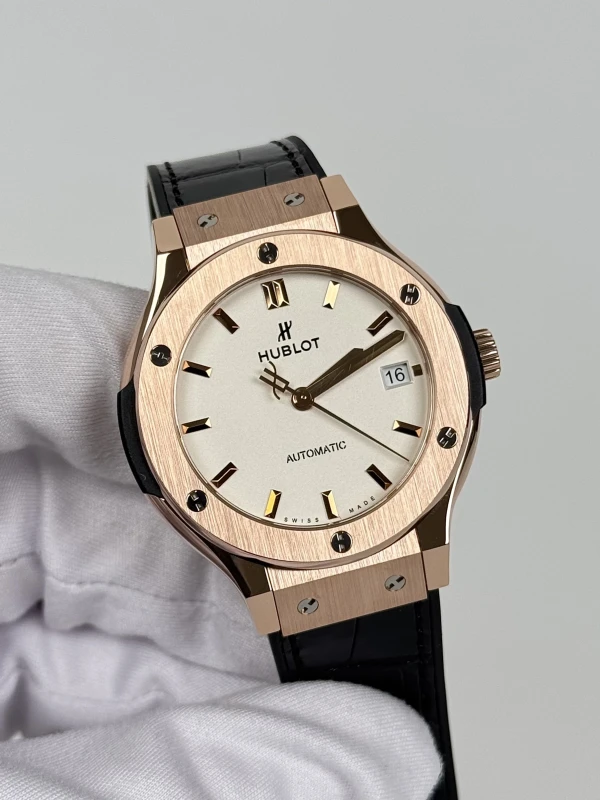 Hublot King Gold Diamonds 565.OX.2611.LR 3