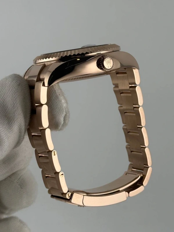 Rolex 42 mm, Everose gold 326935-0006 6