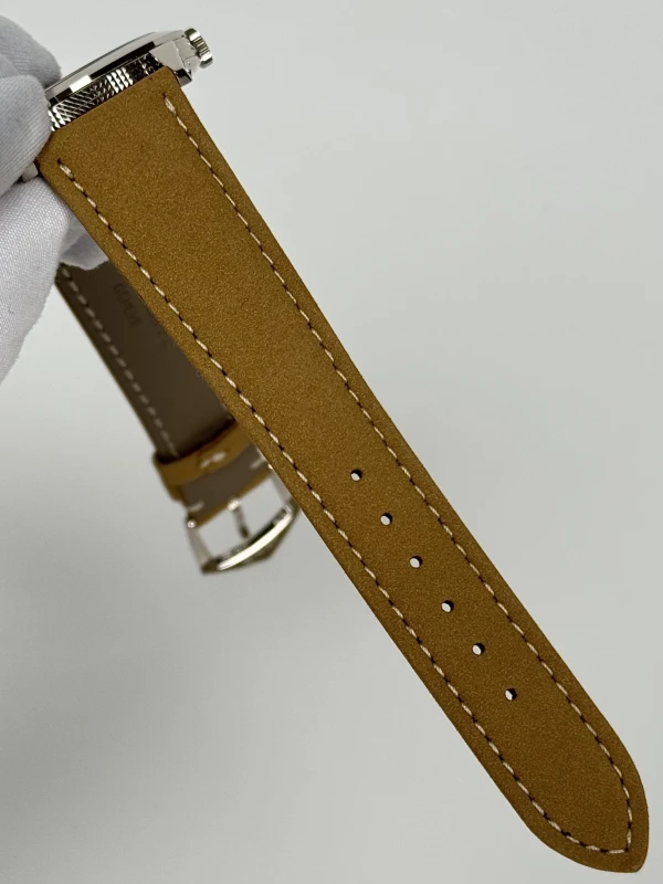 Patek Philippe Calatrava 5226G-001 7