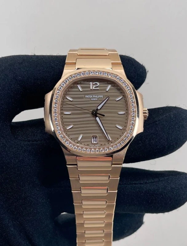 Patek Philippe Lady 7118/1200R-010 6