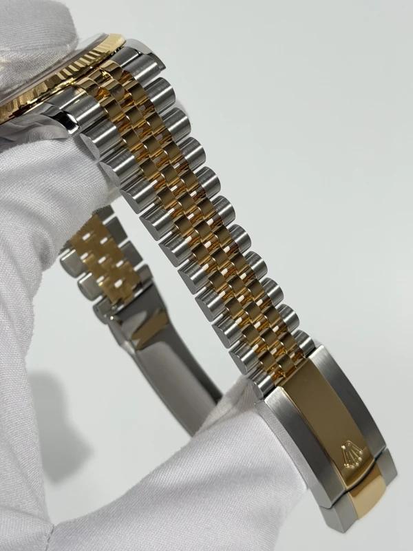 Rolex 36 mm, Oystersteel and yellow gold 126233-0015 3