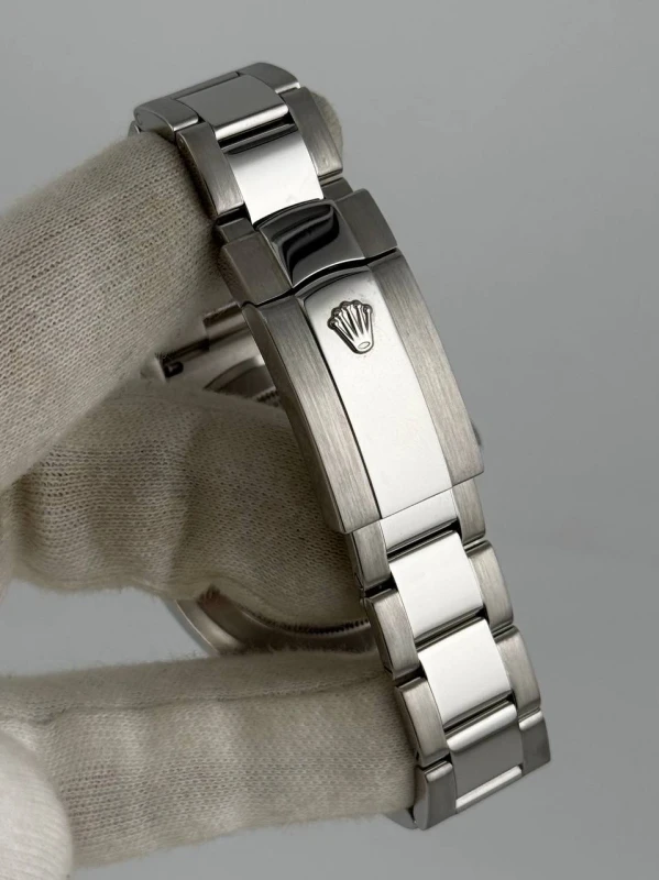 Rolex  II 41mm Steel and White Gold 116334 blio 8