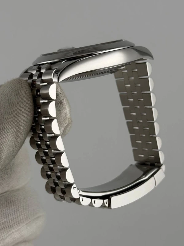 Rolex 41mm Steel 126300-0018 7