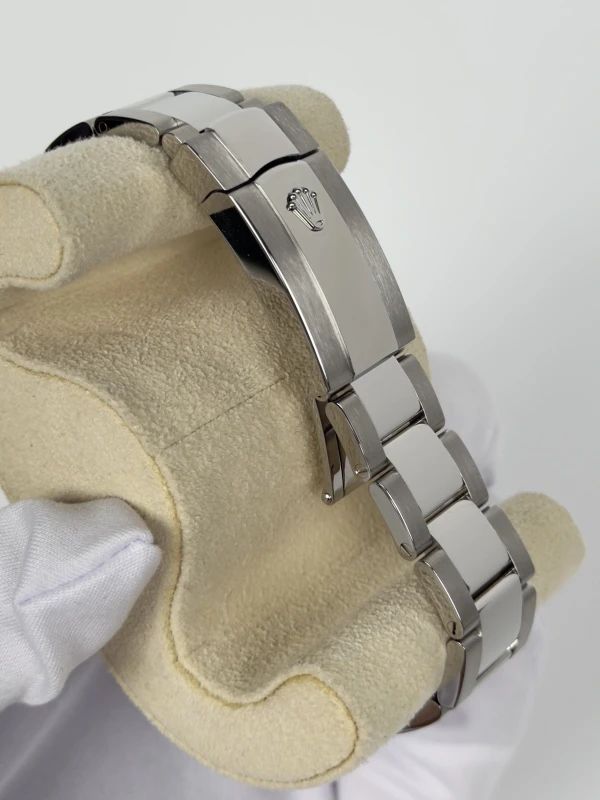 Rolex 41 steel 126300 TUN 4