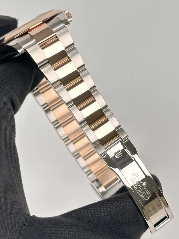 Rolex 41 mm, Oystersteel and Everose gold 126301-0003 6