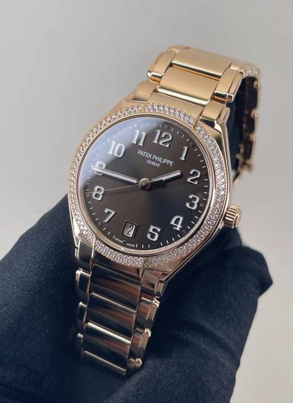 Patek Philippe 7300/1200R-001 2