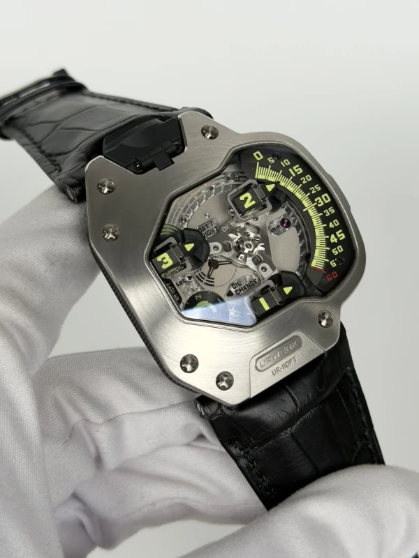 Urwerk Platinum Titanium UR-110 2