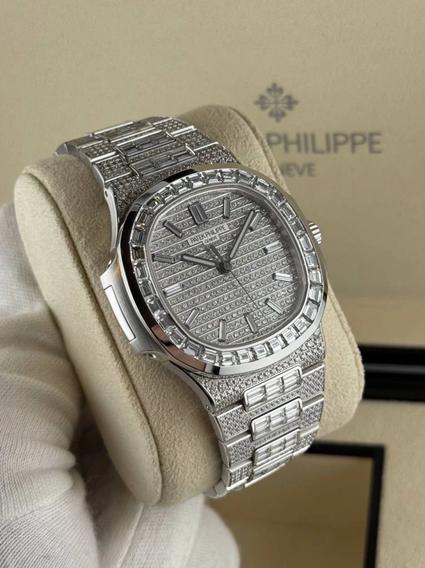 Patek Philippe NAUTILUS 5811/1460G-001 5