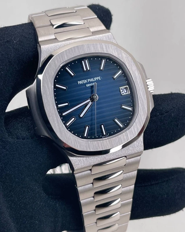 Patek Philippe NAUTILUS 5811/1G-001 3
