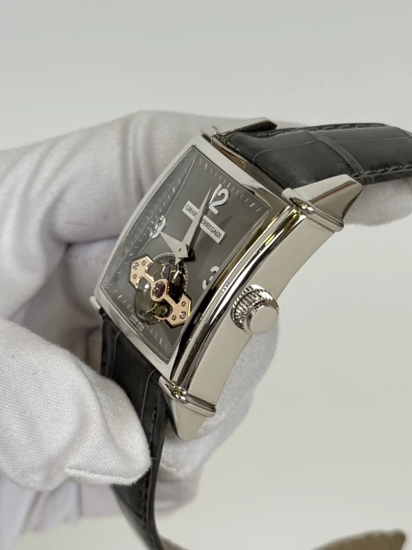 Girard Perregaux . 99850.0.71 4