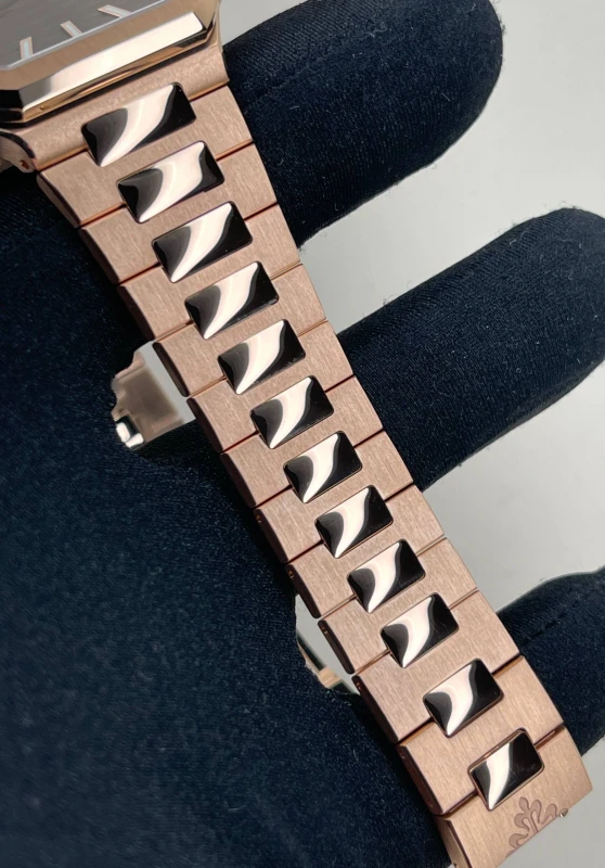 Patek Philippe 7128/1R-001 7
