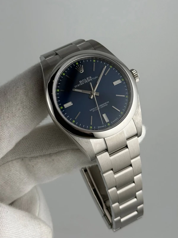 Rolex 39 mm, Oystersteel 114300-0003 3