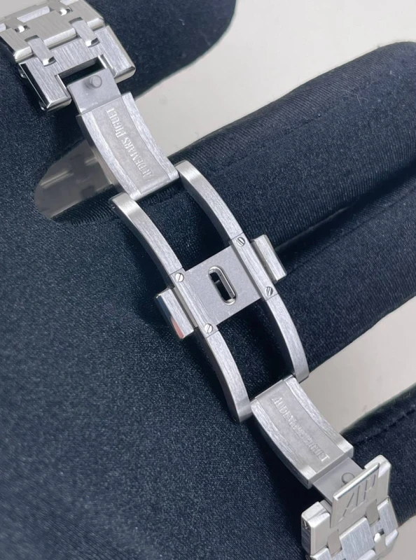 Audemars Piguet Selfwinding 37 mm 15551ST.ZZ.1356ST.05 6