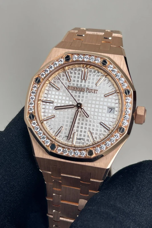 Audemars Piguet SELFWINDING 37 MM "50TH ANNIVERSARY" 15551OR.ZZ.1356OR.01 2