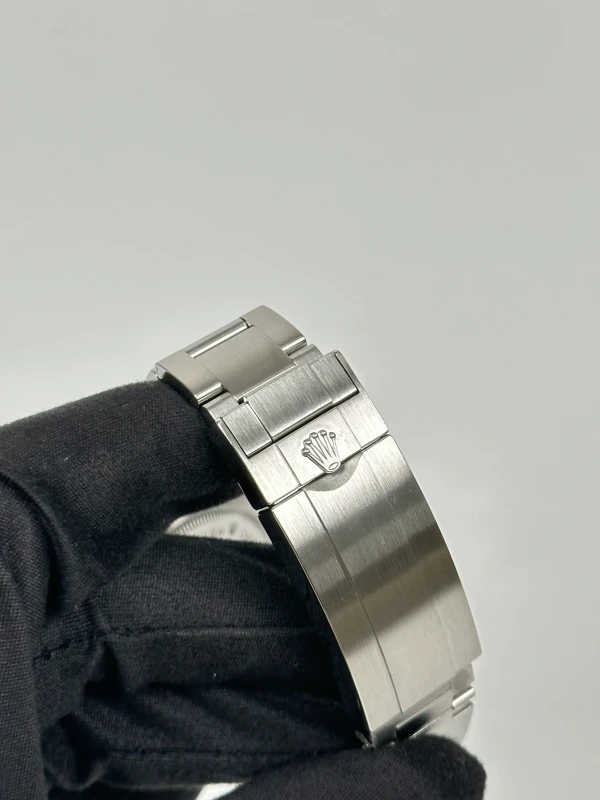 Rolex 4000 126600-0001 7