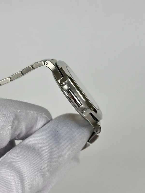 Patek Philippe 5711/1 5711/1A-010 3