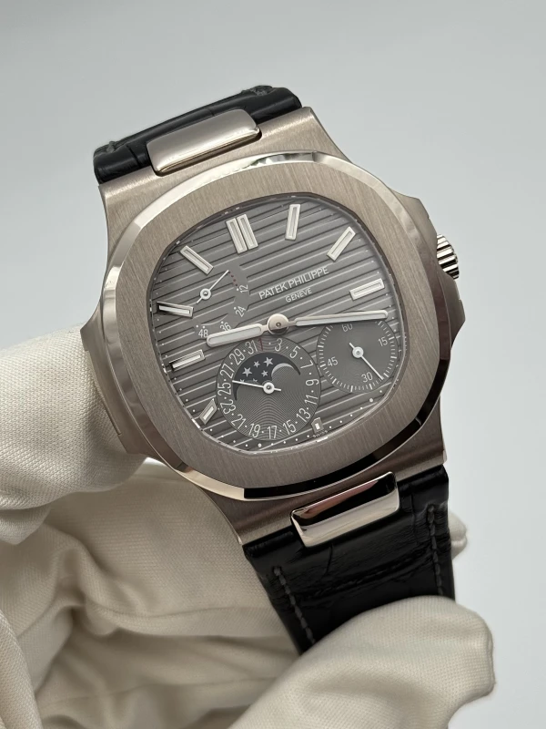 Patek Philippe 5712 5712G-001 3