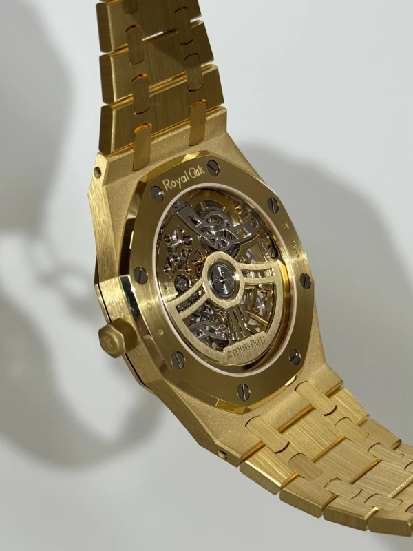 Audemars Piguet 16204BA.OO.1240BA.01 6