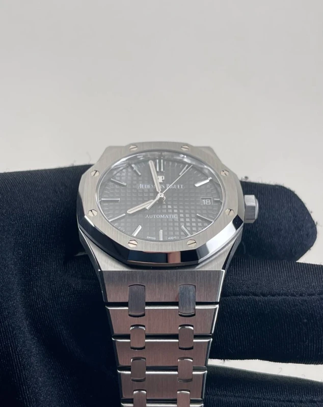 Audemars Piguet Selfwinding 37 mm 15450ST.OO.1256ST.02 4