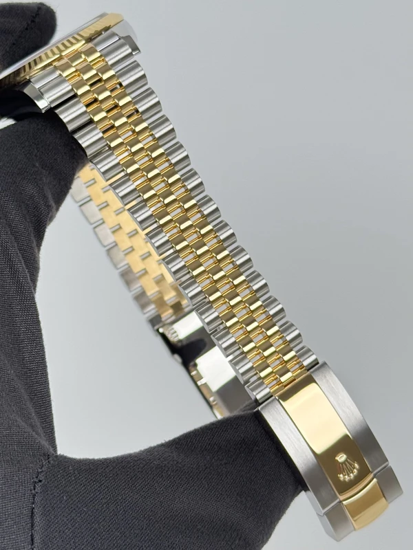 Rolex 36 mm, Oystersteel and yellow gold 126233-0025 5