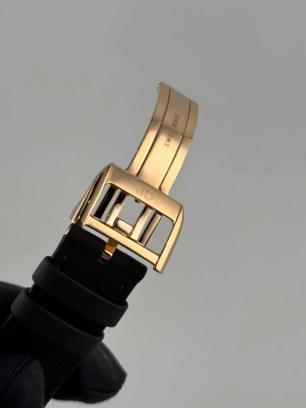 Girard Perregaux Sport Classique  80185-52-232-BABA 9