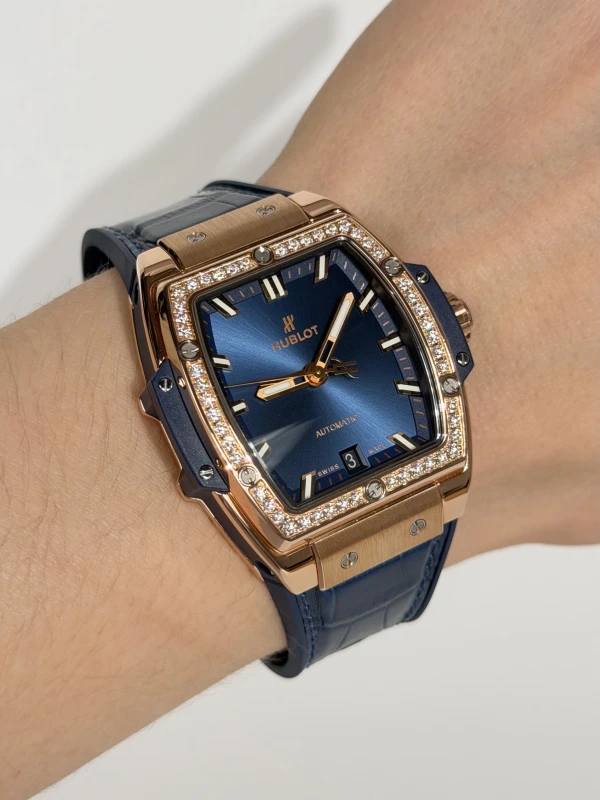 Hublot KING GOLD BLUE DIAMONDS 39 mm 665.OX.7180.LR.1204 6