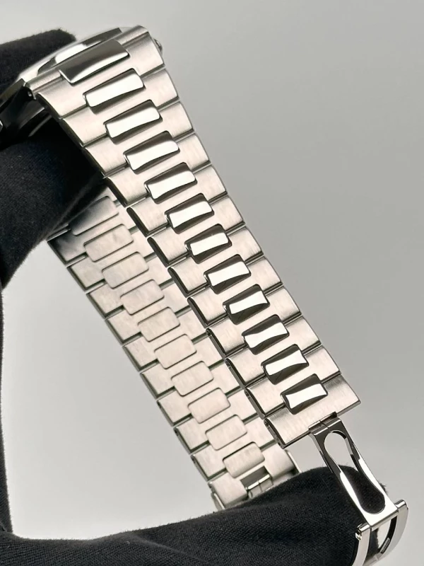 Patek Philippe 5711/1 5711/1A-010 7
