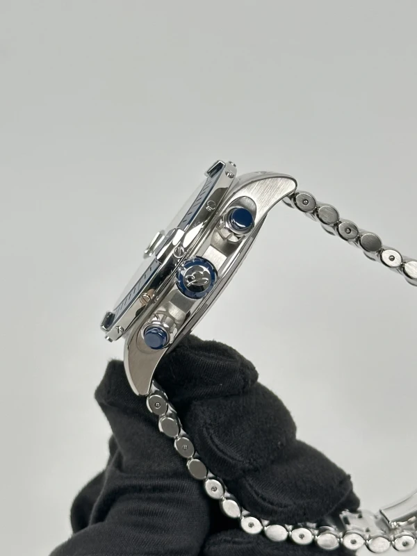 Breitling B01 44 AB0136161C1A1 4