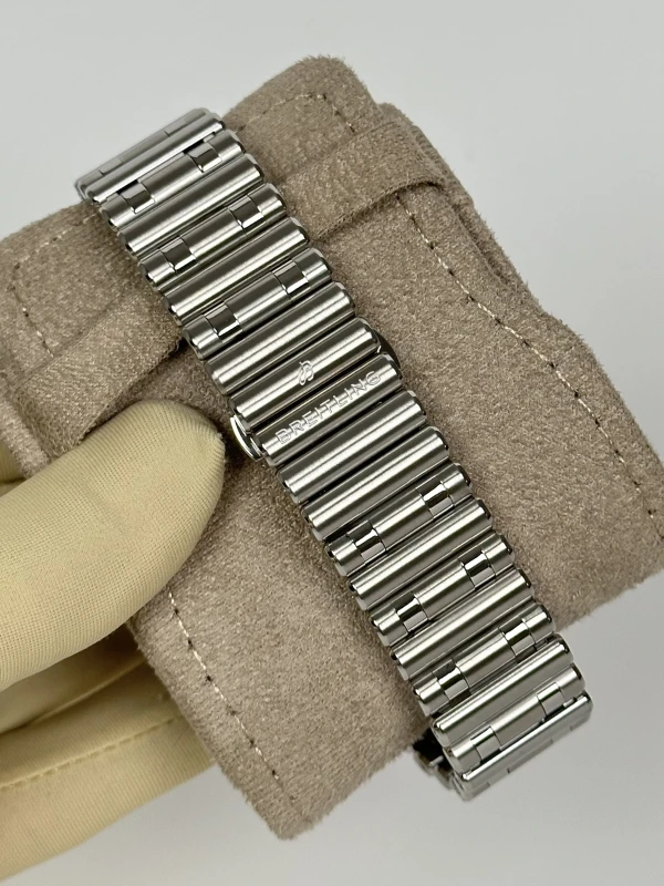 Breitling B01 44 AB0136251B1A1 4