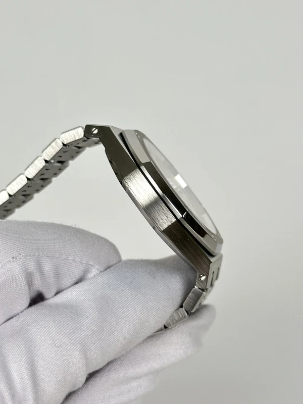 Audemars Piguet Selfwinding 41 mm 15400ST.OO.1220ST.02 4