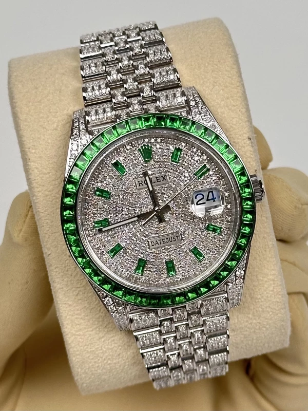 Rolex 41 mm 126300FIX emerald 3