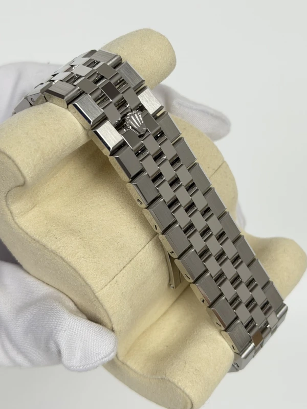 Rolex Land-Dweller 40 127334-0001 4