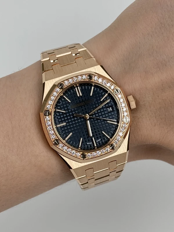 Audemars Piguet Royal Oak Selfwinding 37 mm  15551OR.ZZ.1356OR.05 8