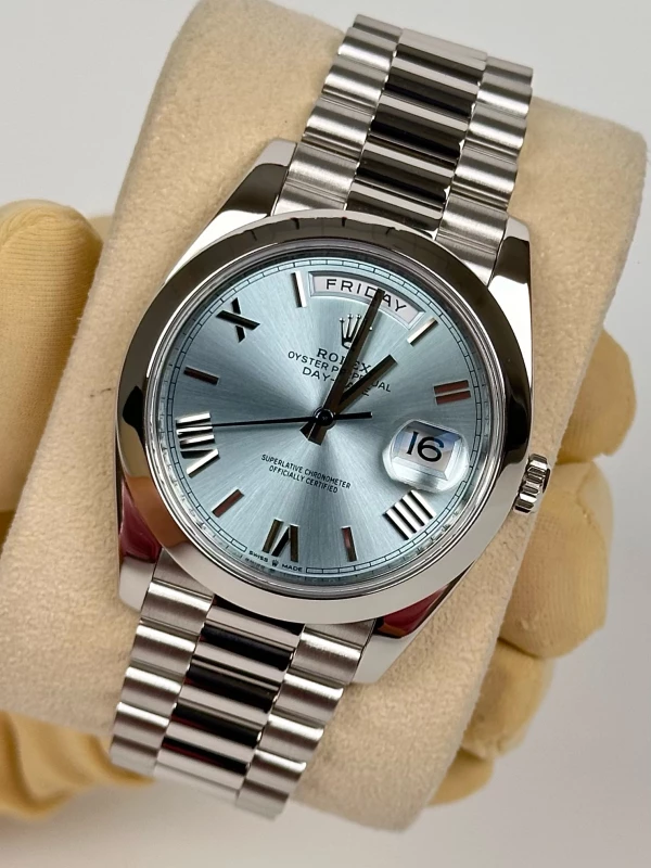 Rolex 40mm PLATINUM 228206-0044 4