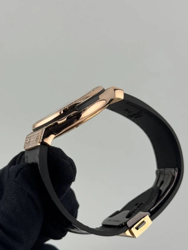Hublot King Gold Full Pave 565.OX.9010.LR.1704 5