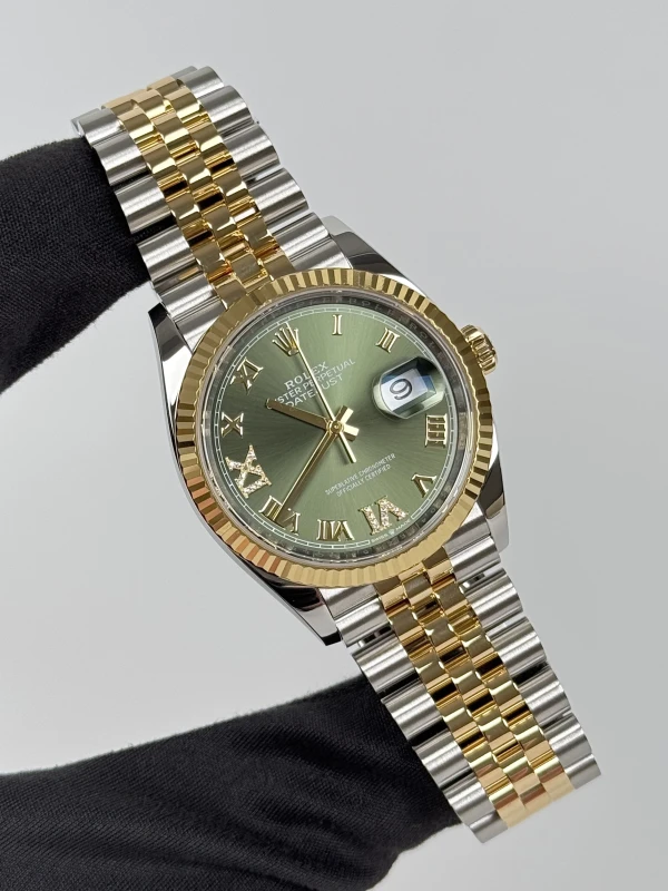 Rolex 36 mm, Oystersteel and yellow gold 126233-0025 2