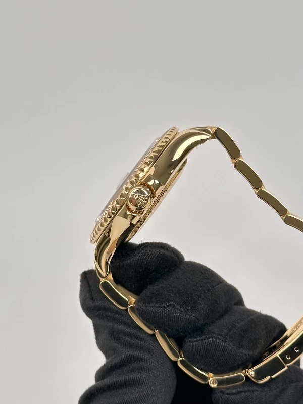 Rolex 40мм 16628 4