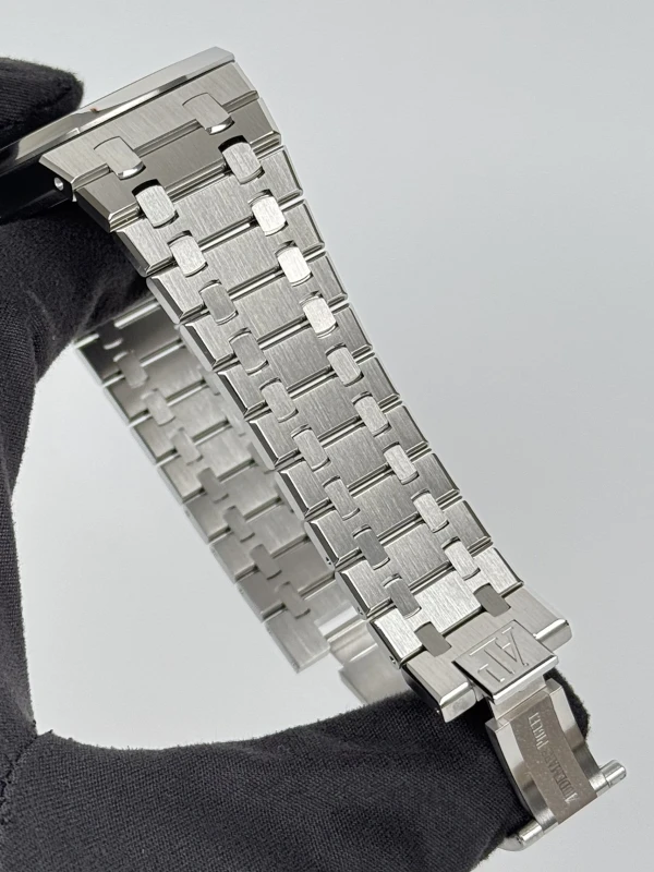 Audemars Piguet Openworked Selfwinding 39 mm 15305ST.OO.1220ST.01 5