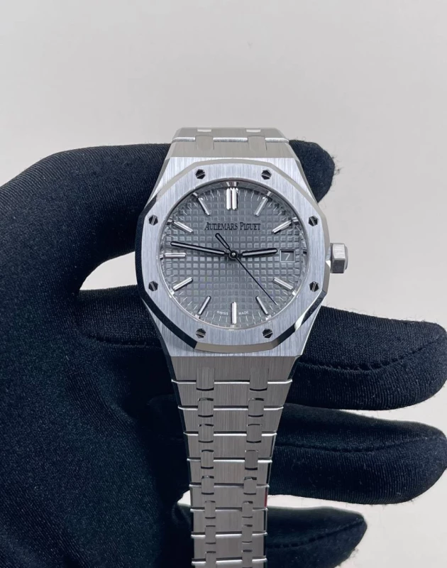 Audemars Piguet Royal Oak Selfwinding 37 mm 15550ST.OO.1356ST.07 4
