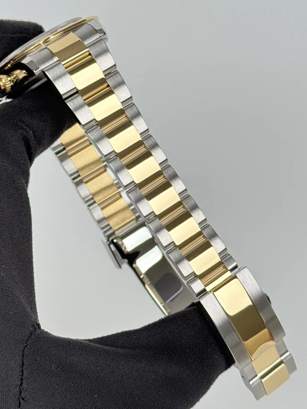 Rolex Cosmograph 40mm Steel and Yellow Gold  116503-0009 5