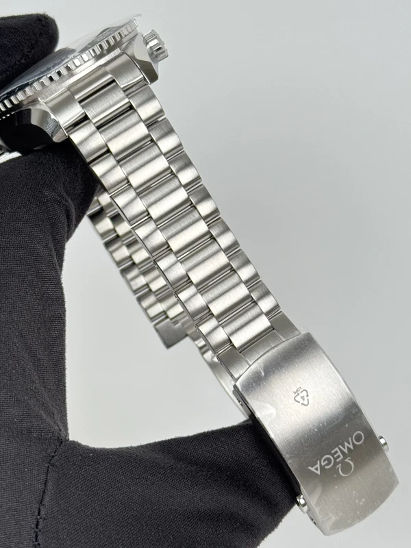 Omega PLANET OCEAN 215.30.44.22.01.001 5