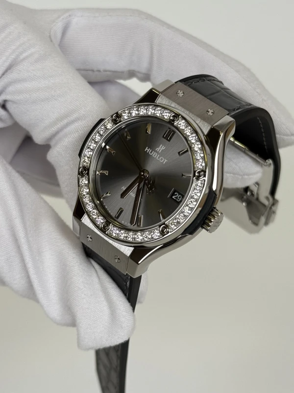 Hublot Automatic 38 mm 565.NX.7071.LR.1204 4