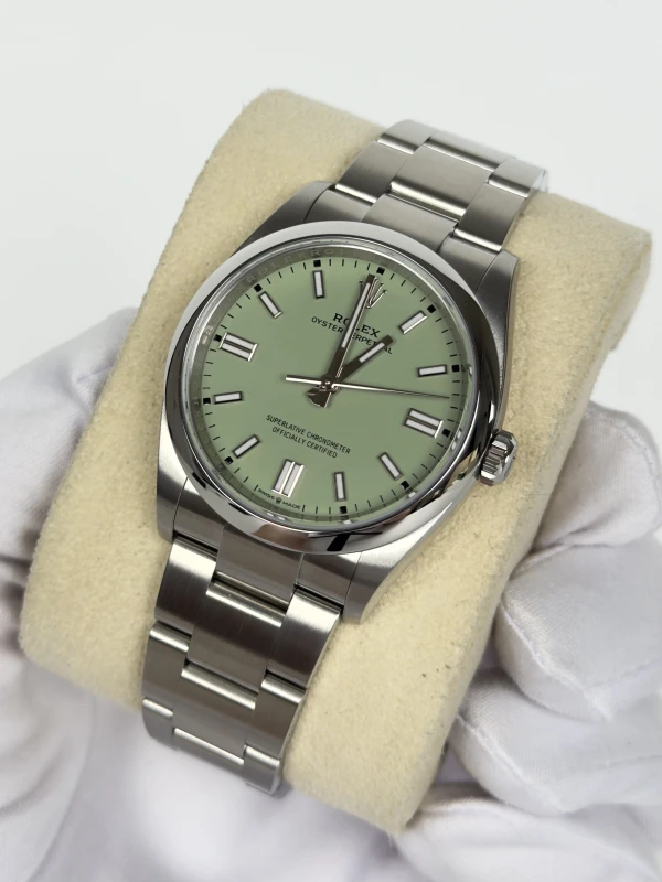 Rolex Perpetual 36 126000-0011 3