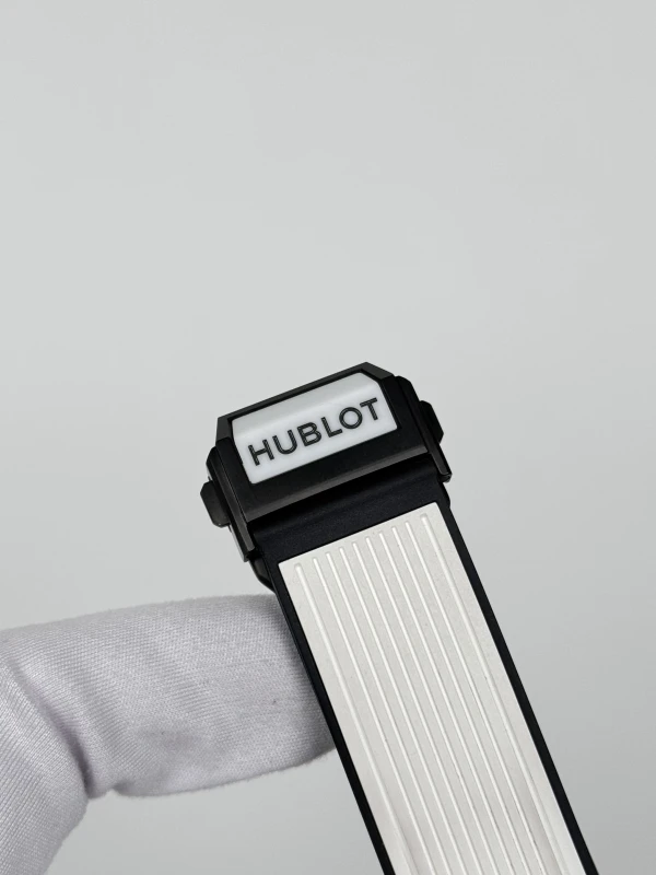 Hublot Unico 44 mm 421.HX.1170.RX 8