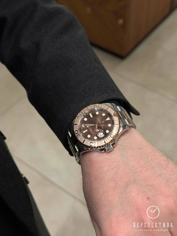 Rolex 40 MM, OYSTERSTEEL AND EVEROSE GOL 126621-0001 2