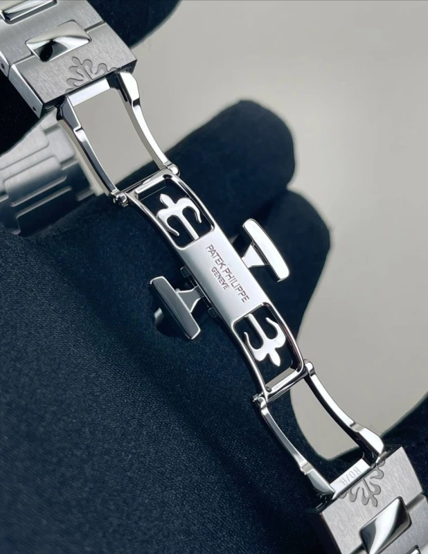 Patek Philippe Lady 7118 7118/1200A-001 7