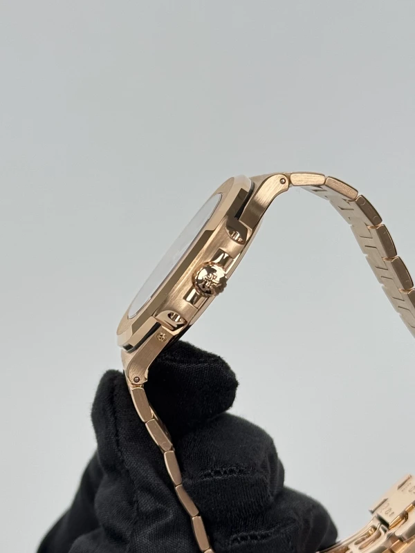 Patek Philippe NAUTILUS 5712/1R-001 5