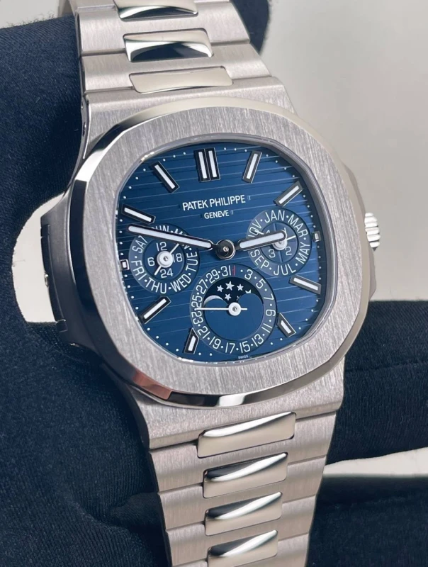 Patek Philippe 5740 5740/1G-001 3
